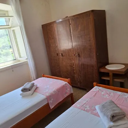 Holiday Home Zvecanje